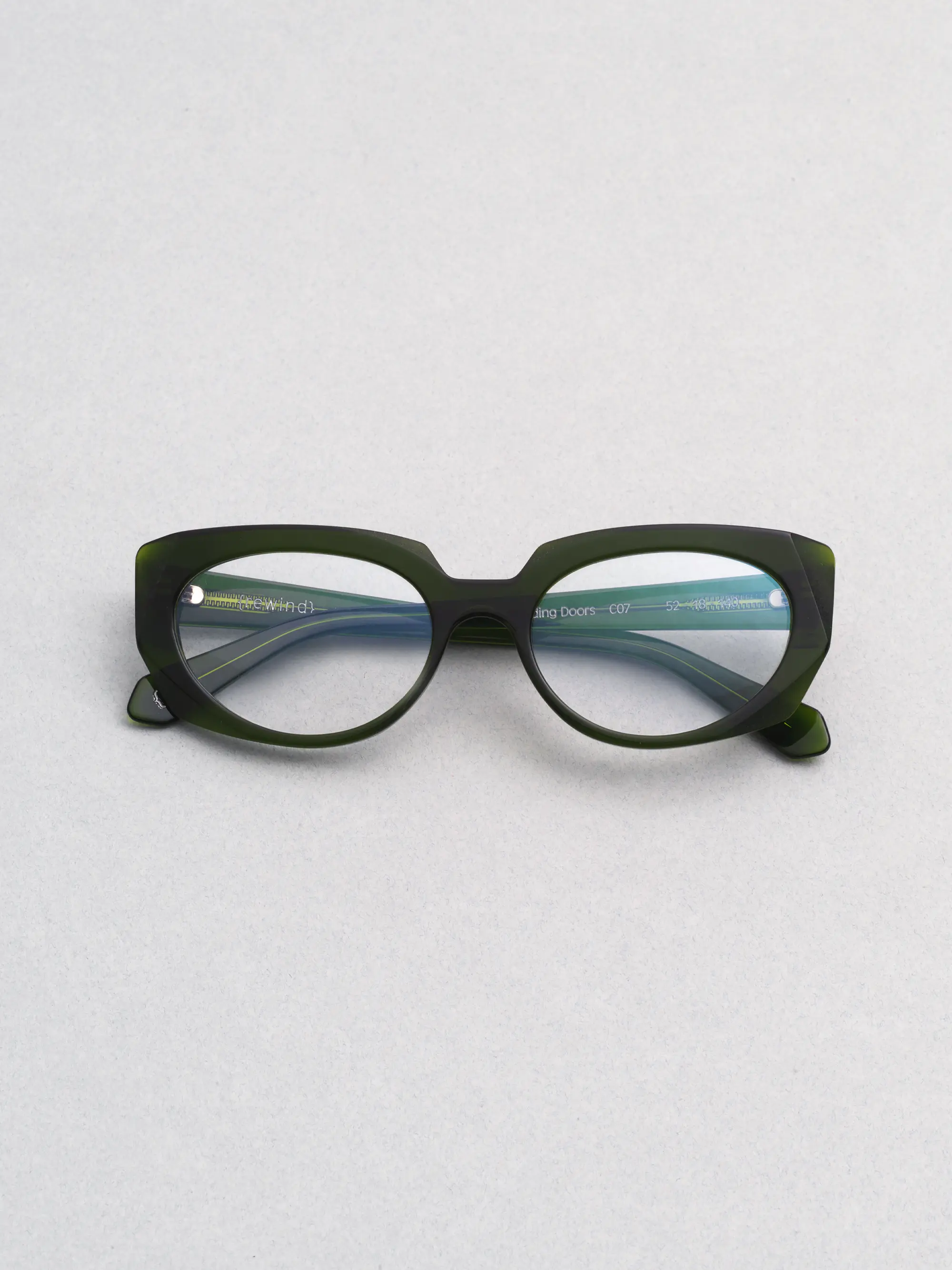 Rewind Eyewear – Sliding Doors model, contemporary Italian design with a retro touch