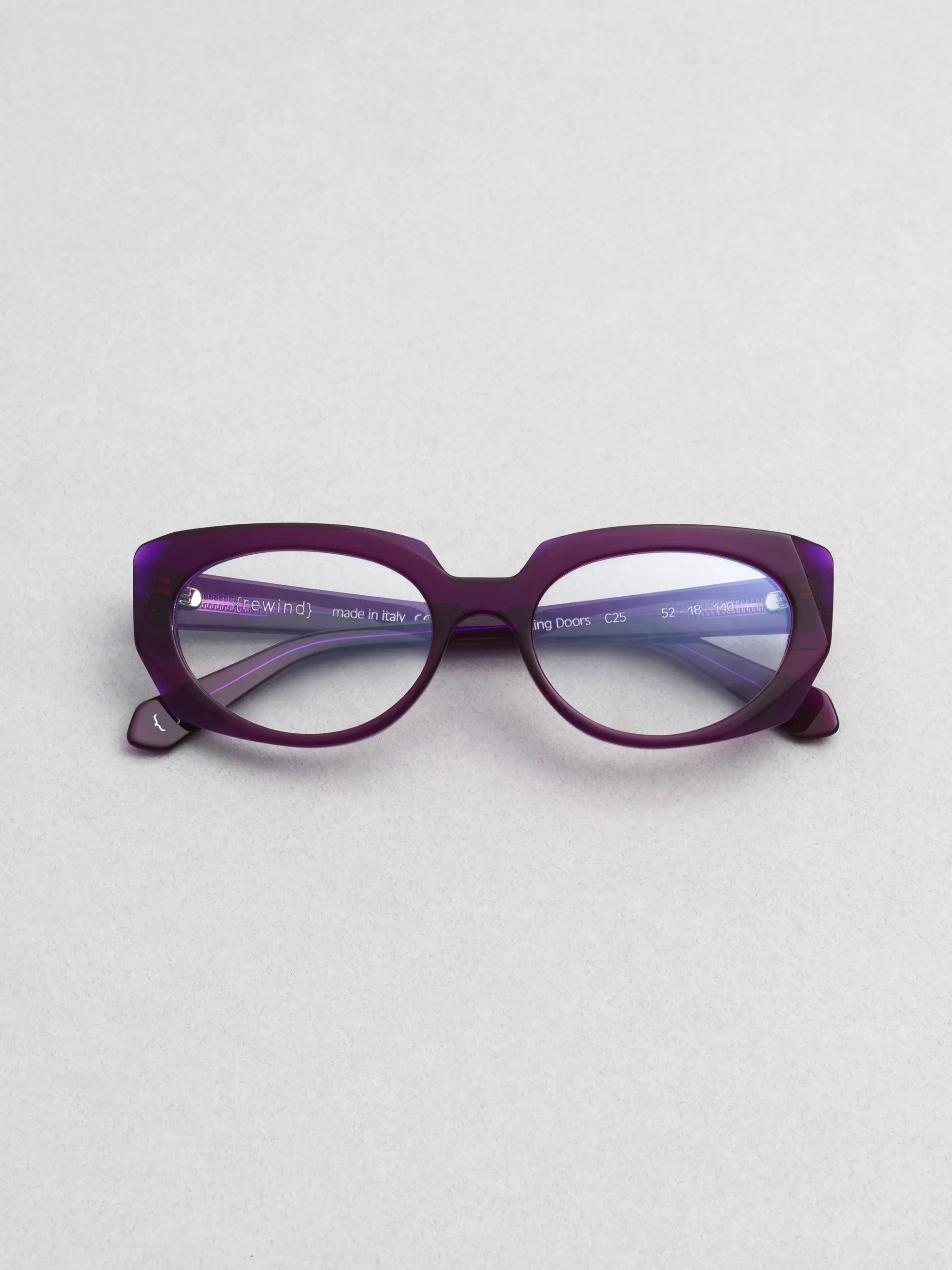 Rewind Eyewear – Sliding Doors model, contemporary Italian design with a retro touch