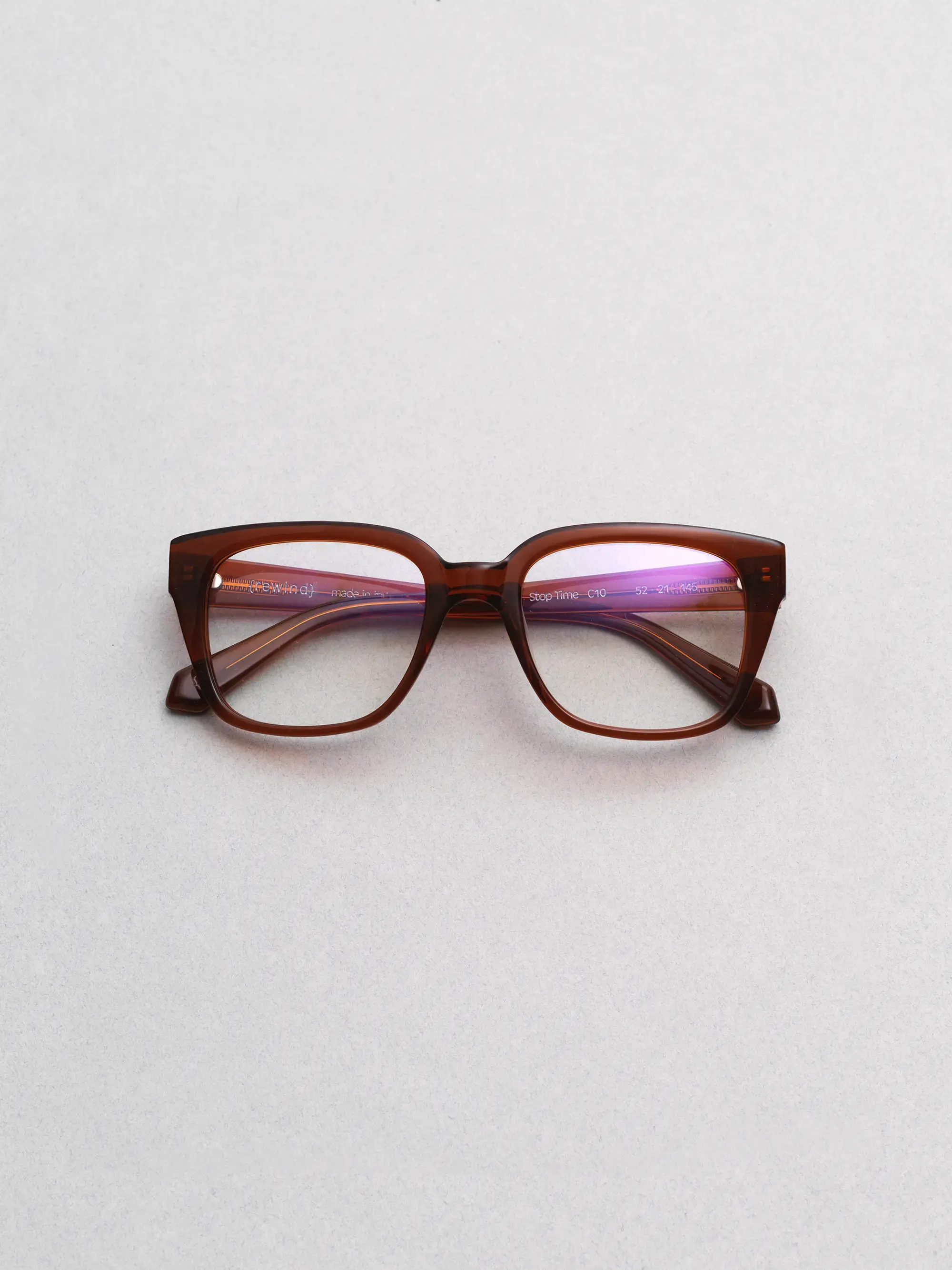 Rewind Eyewear – Stop Time model, bold Italian frames blending 1990s retro and timeless style