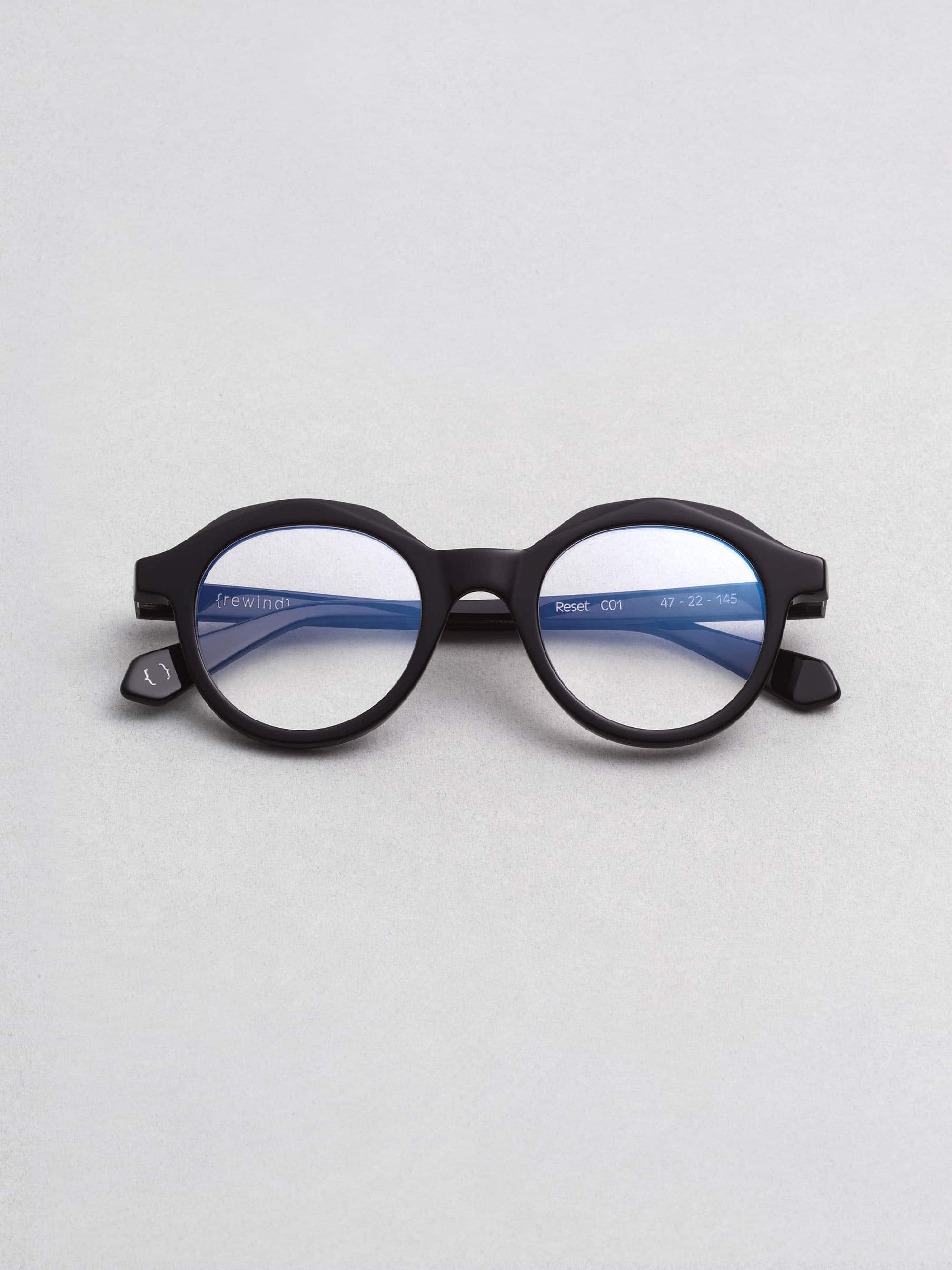 Rewind Eyewear – Memento model, refined Italian eyewear inspired by 1990s vintage style