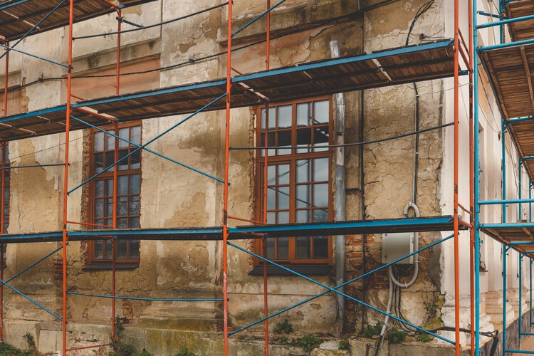 Preserving Original Materials in Listed Properties