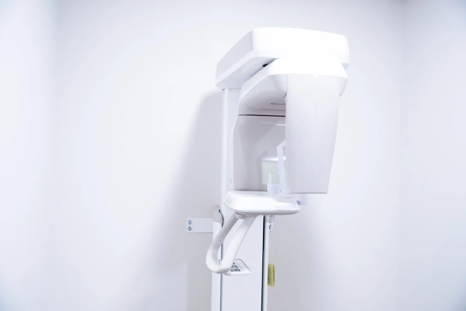 Advanced dental panoramic X-ray machine at Coastal Virginia Oral & Maxillofacial Surgery.