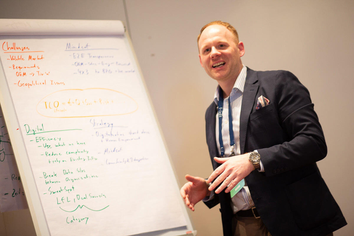 Nicolas Neubauer is doing a workshop