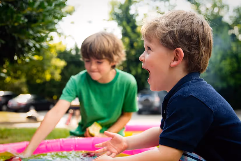 23 Ways to Entertain Children at HOME