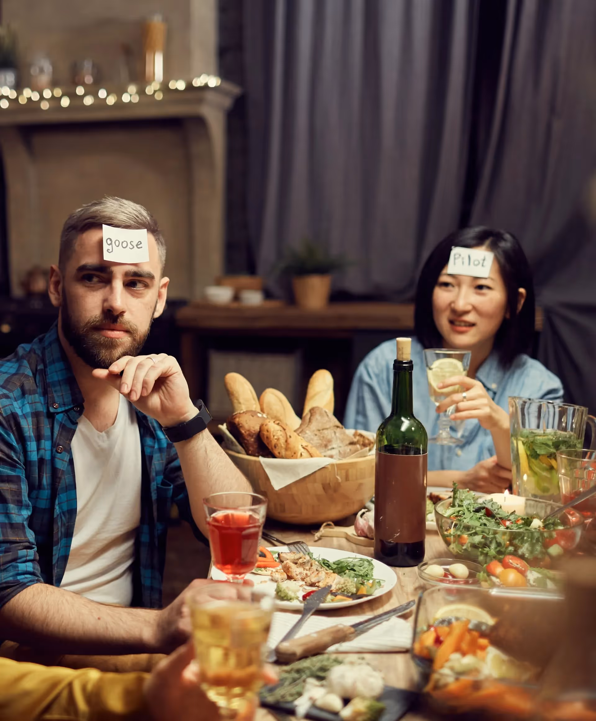 Dinner Party Games to Entertain Your Guests - By Experts