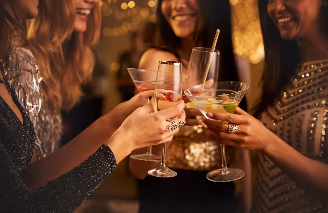 Cocktail Party Games for Adults: Fun and Entertainment for all
