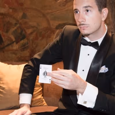 Magic Matt - 90 mins Close-up Magic