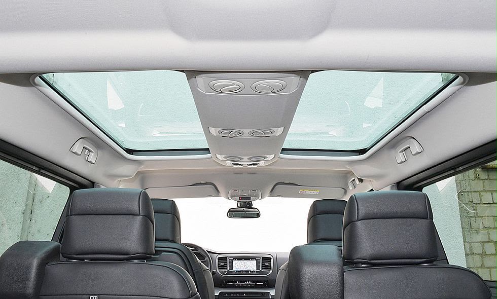Nissan Furgone Interstar a noleggio a Tenero