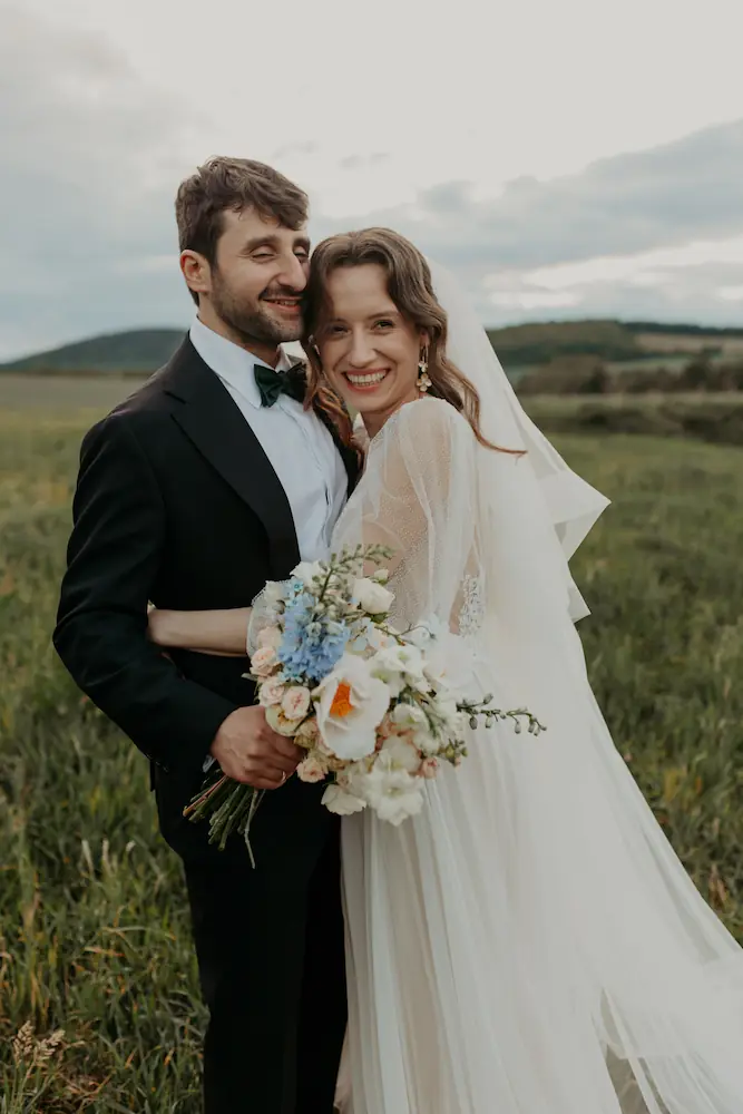 Sesja w plenerze, zdjęcia ślubne pozowane, Organizacja ślubów, wesel, sesji zdjęciowych