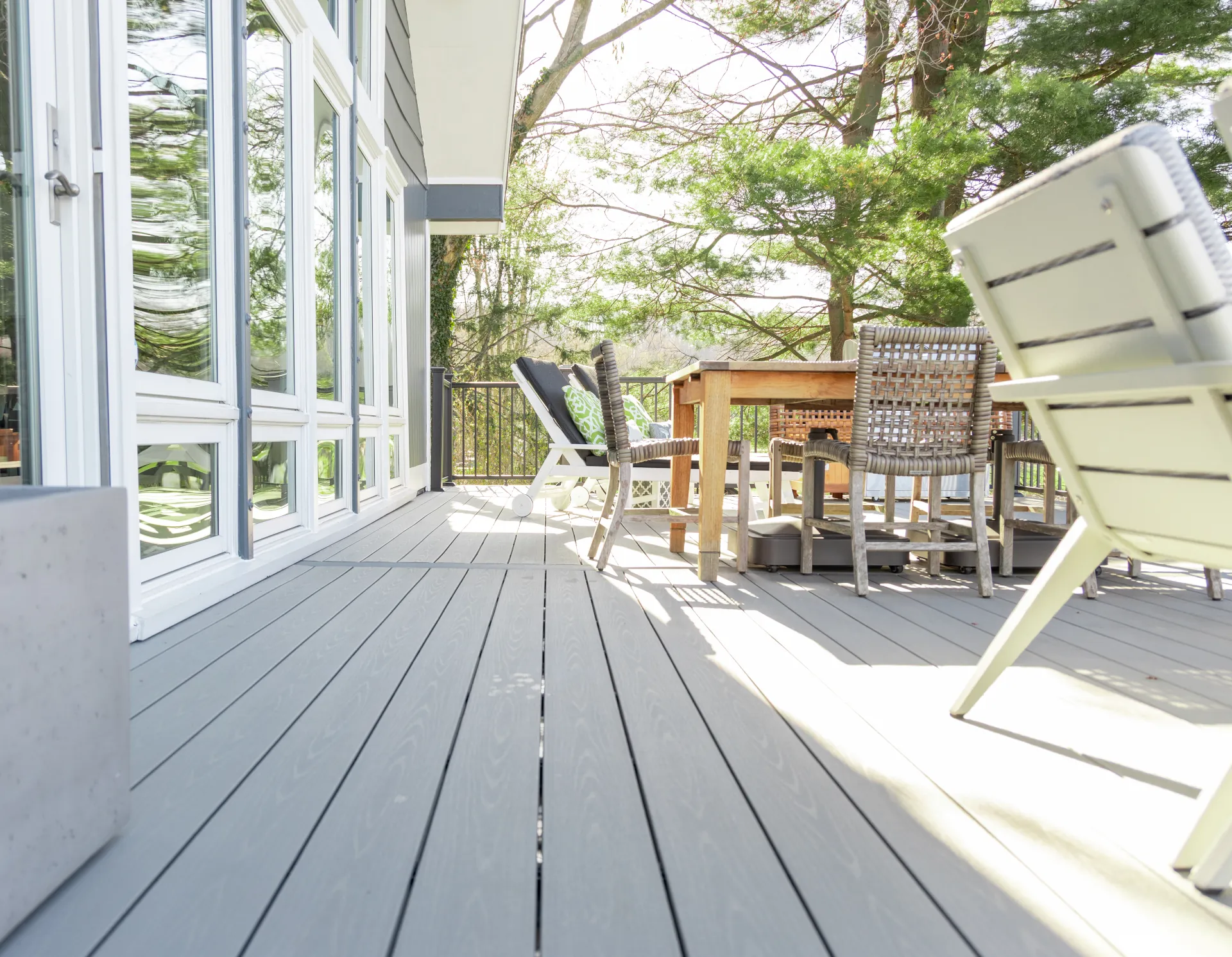 Why Now Is the Time to Book Your Spring Deck Installation