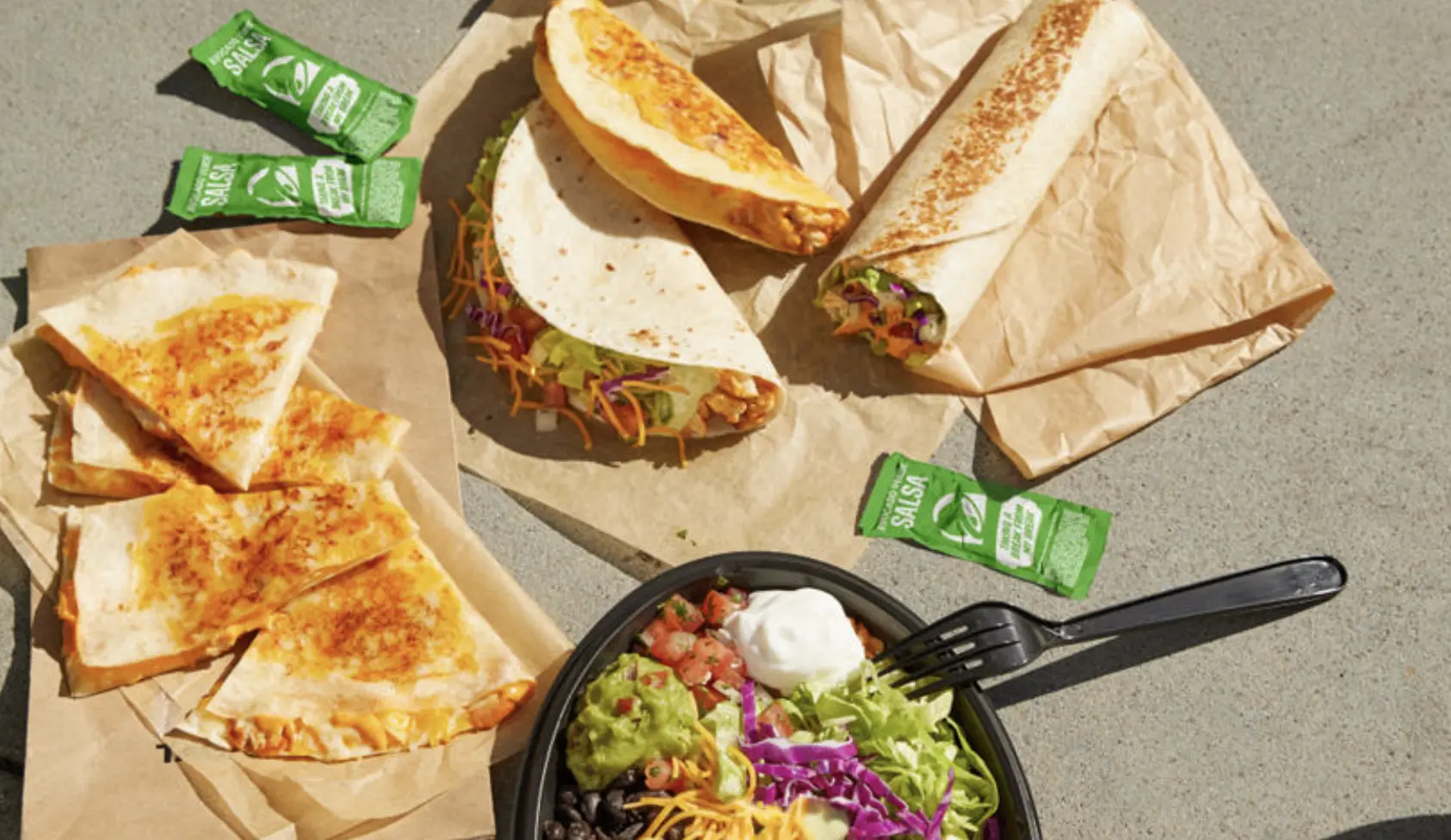 Taco Bell经典墨西哥芝士馅饼和Taco卷饼