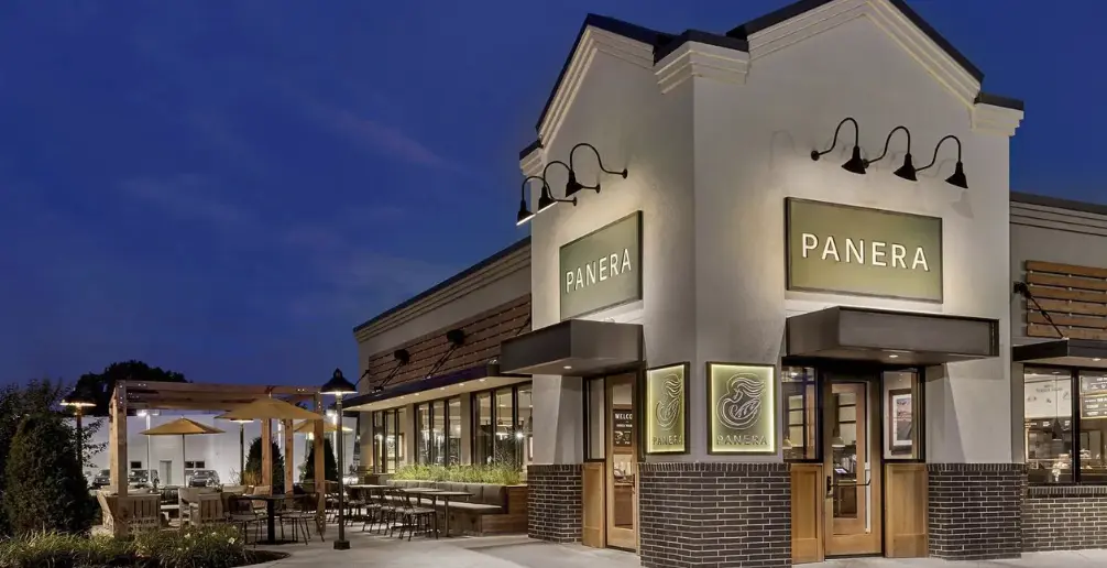 panera bread店铺门口