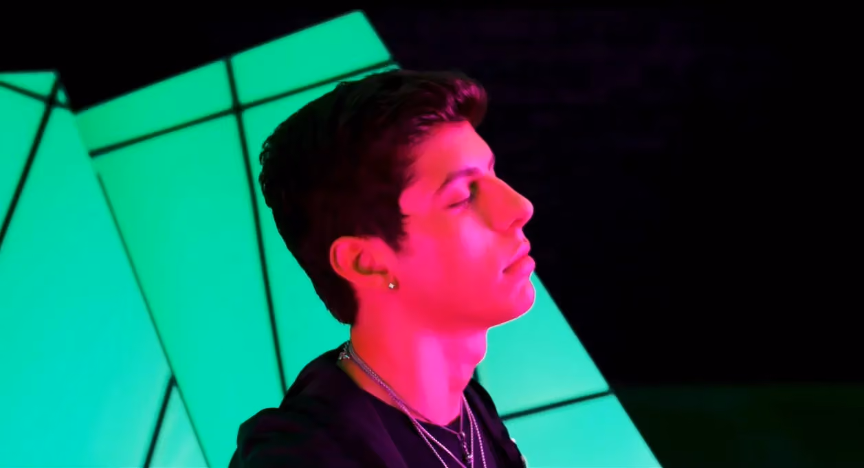 Matt Hunter feat. Isabela Moner / Lista De Espera