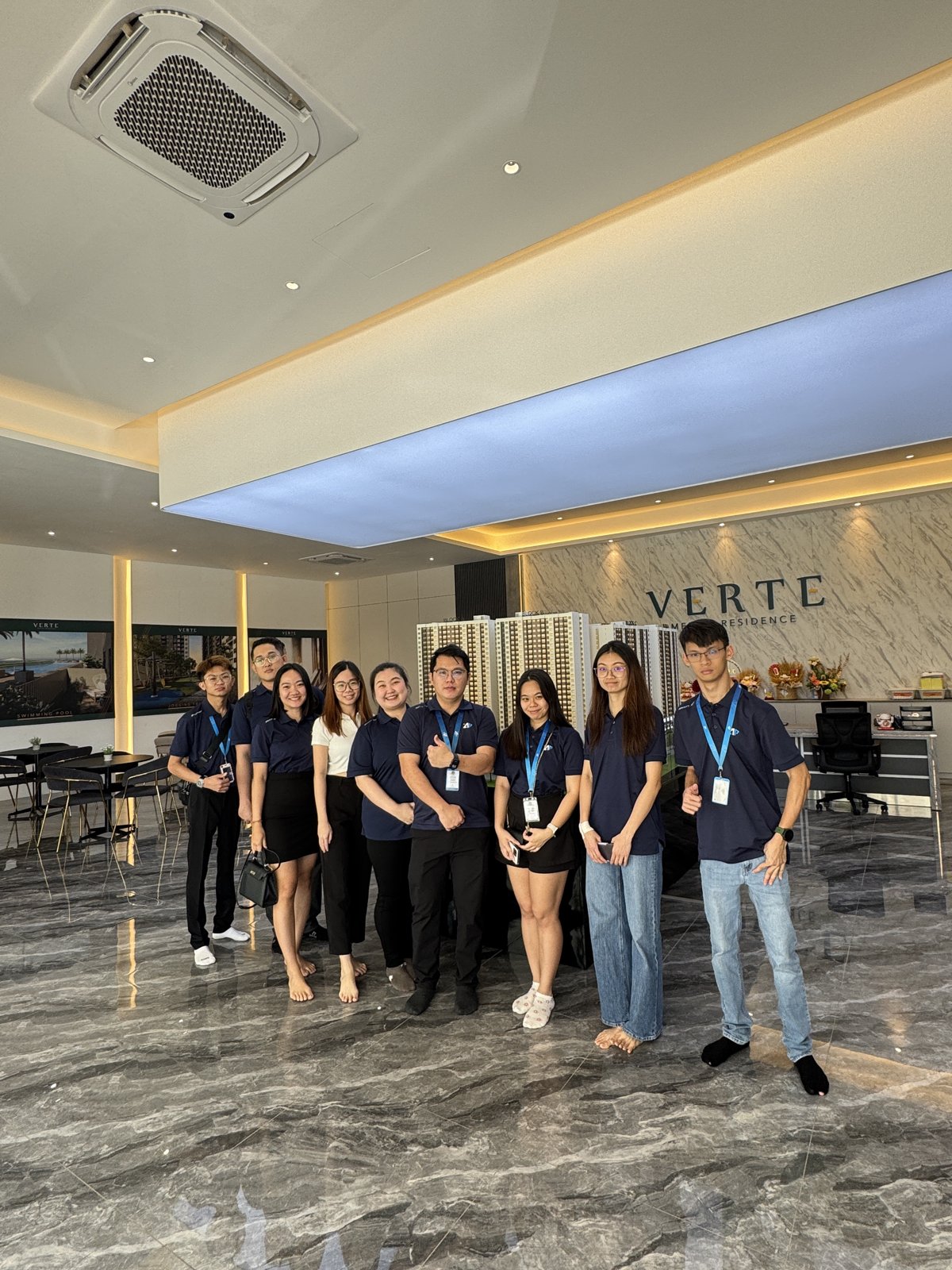 Apricity team at the Verte Medini gallery