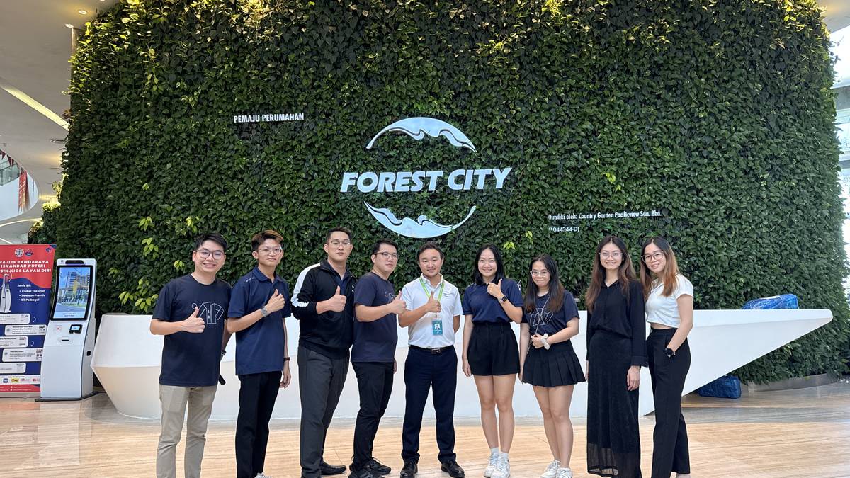 Apricity team at the Forest City gallery