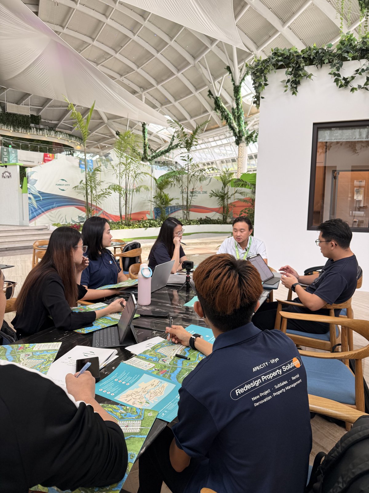 Team discussion during the briefing