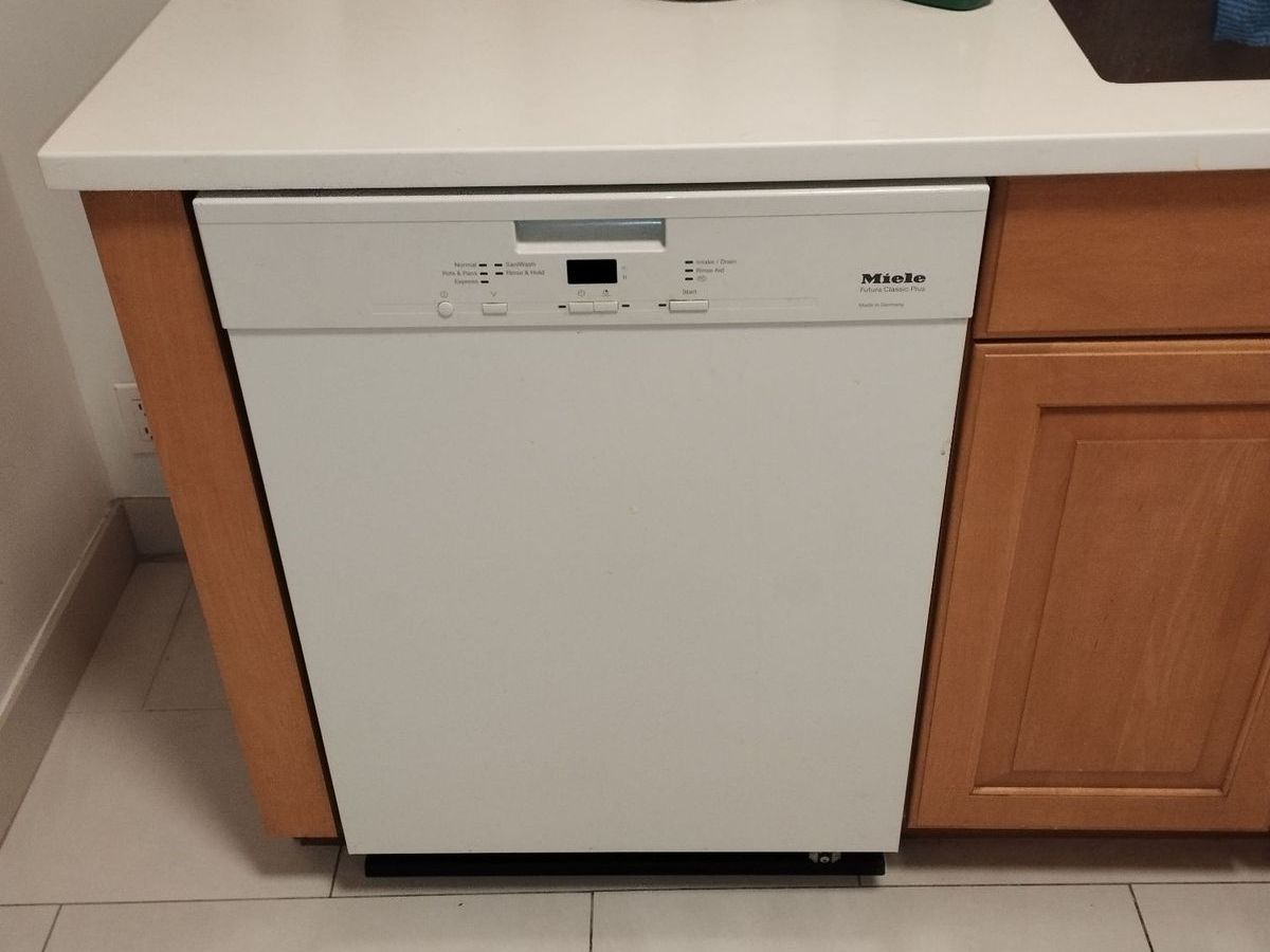Miele Futura dishwasher integrated into a New York kitchen