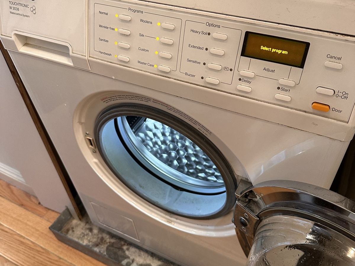 Open drum of a Miele W3038 washer during drain diagnosis