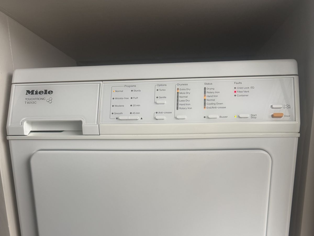 Miele T8013C dryer with Filter and Vent fault lights on