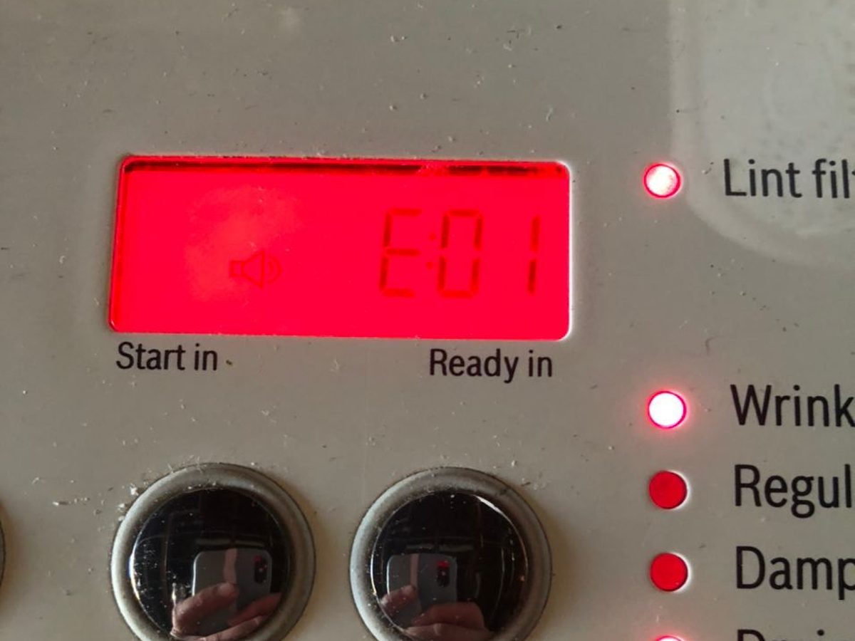 Bosch dryer display showing error code E:01