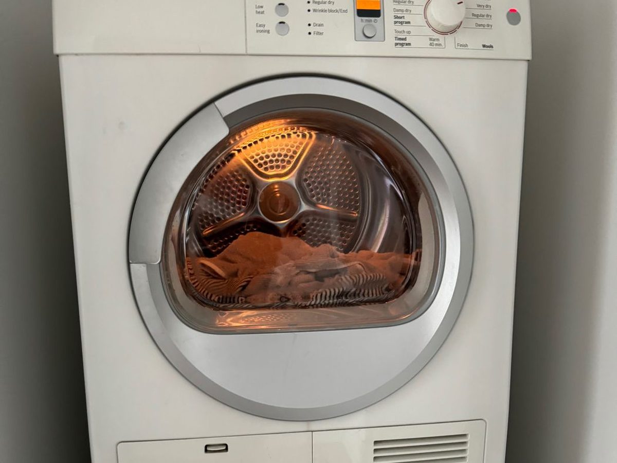 Bosch condensation dryer with a warm load in the drum
