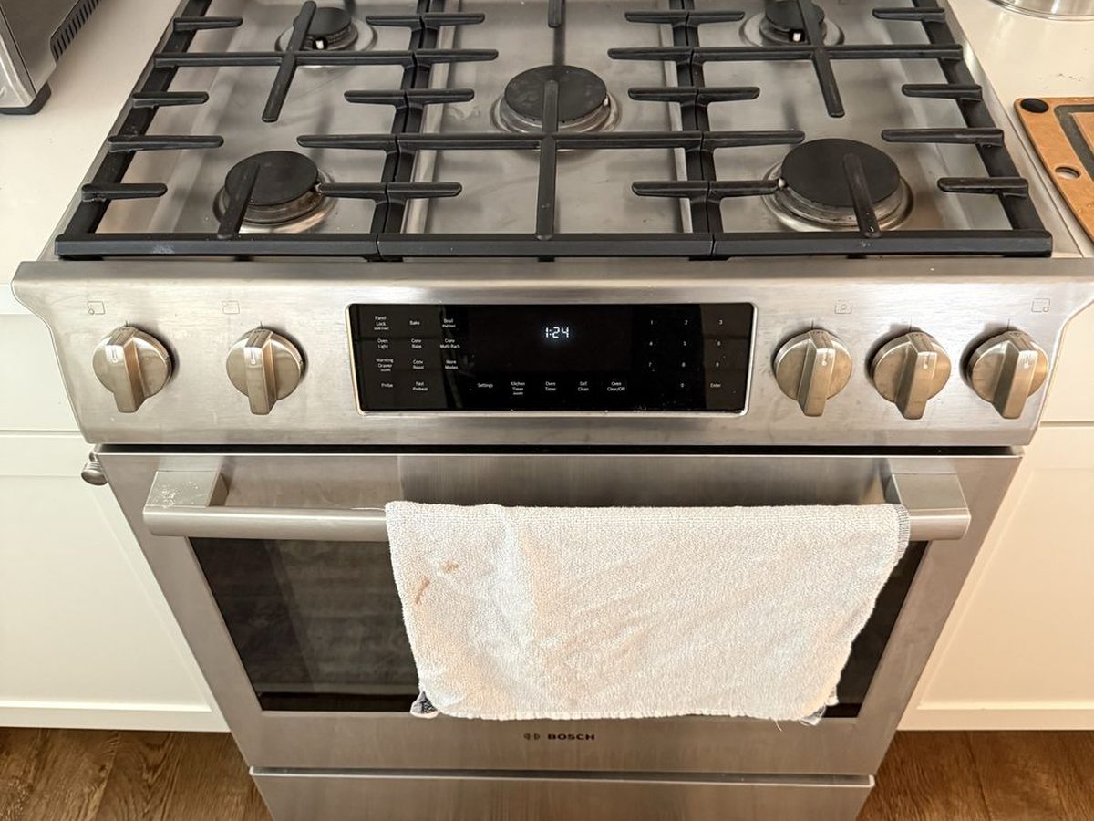 Bosch range in an NYC apartment kitchen