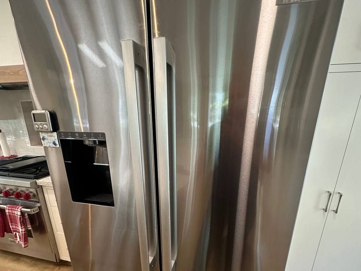 Bosch 800 Series refrigerator with app-controlled ice maker