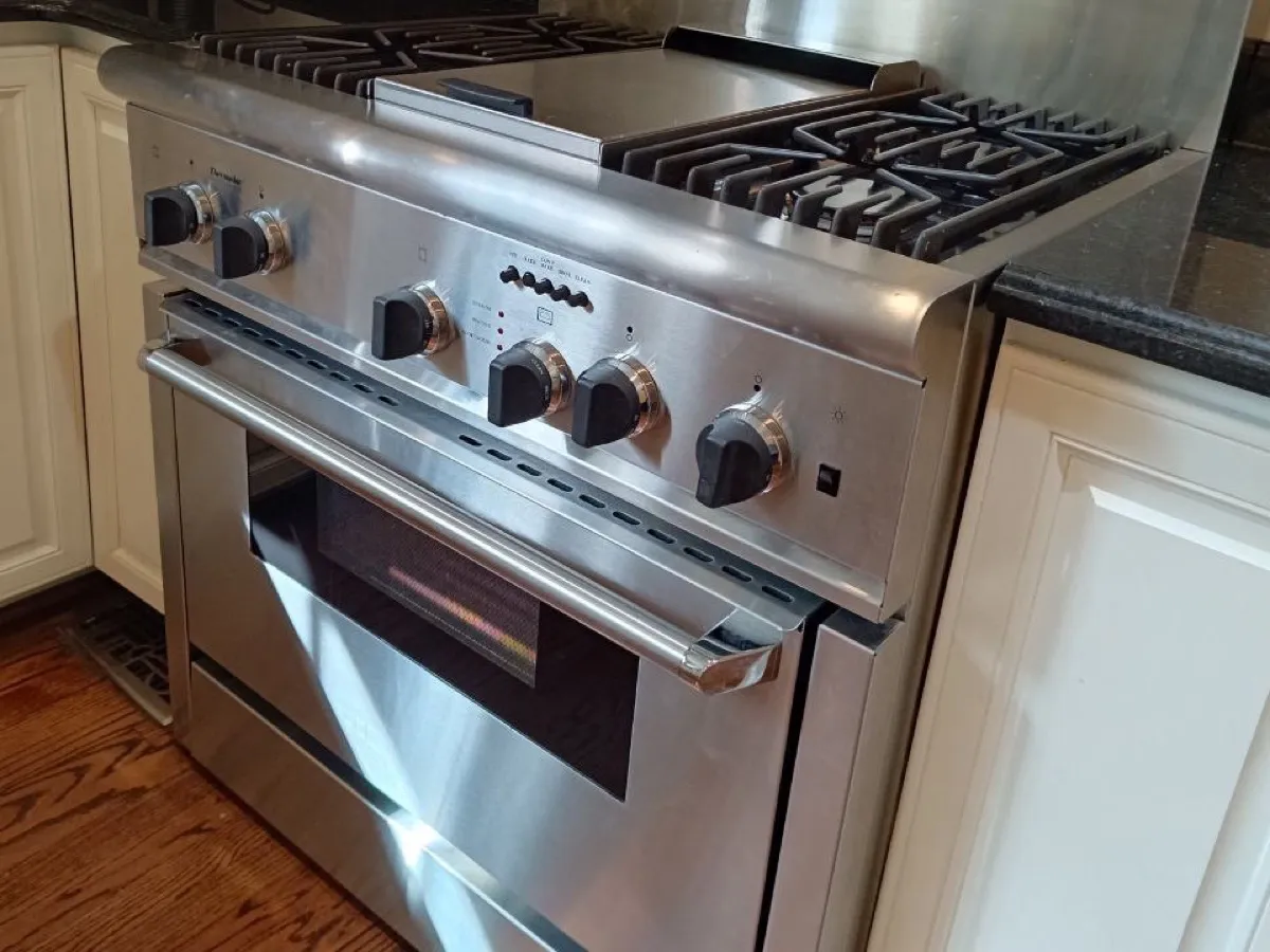 Thermador 36-inch pro range with griddle and star burners in a NYC kitchen