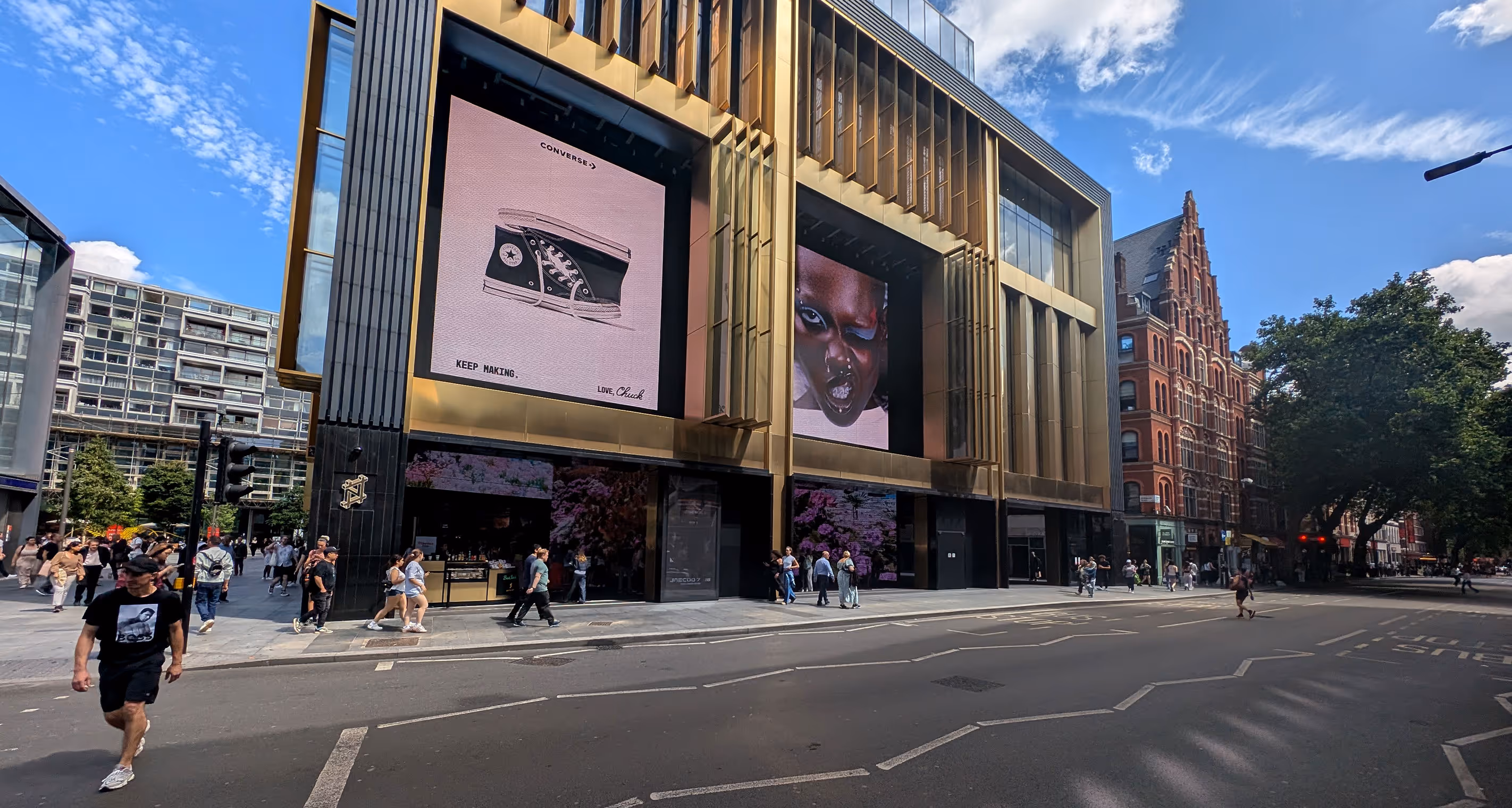 Converse Store outside LEDS