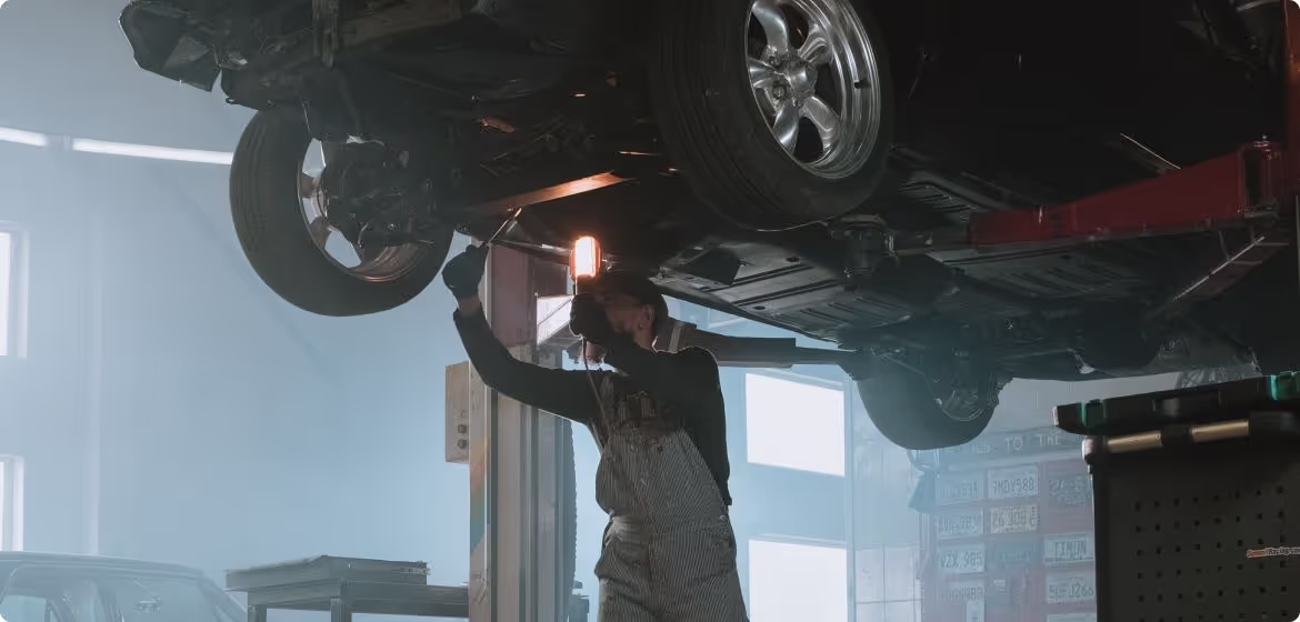 man fix car