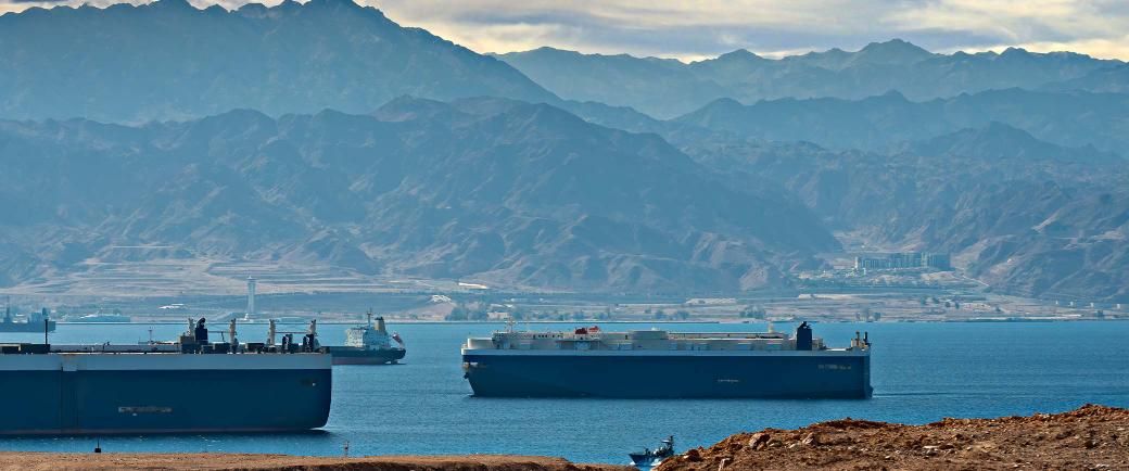 Prijsstijgingen van bouwmaterialen door sluiting Straat van Hormuz: wie draagt de extra kosten?