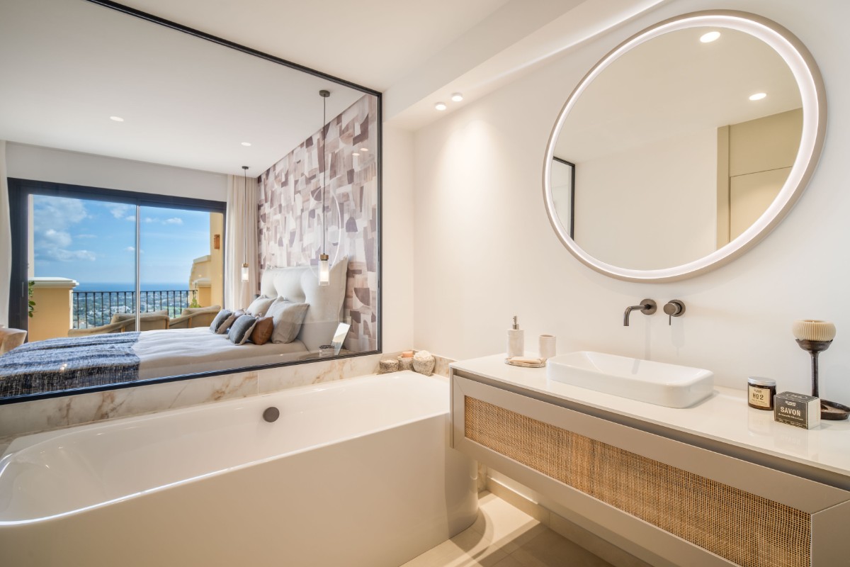 Buena Vista Penthouse SV2195