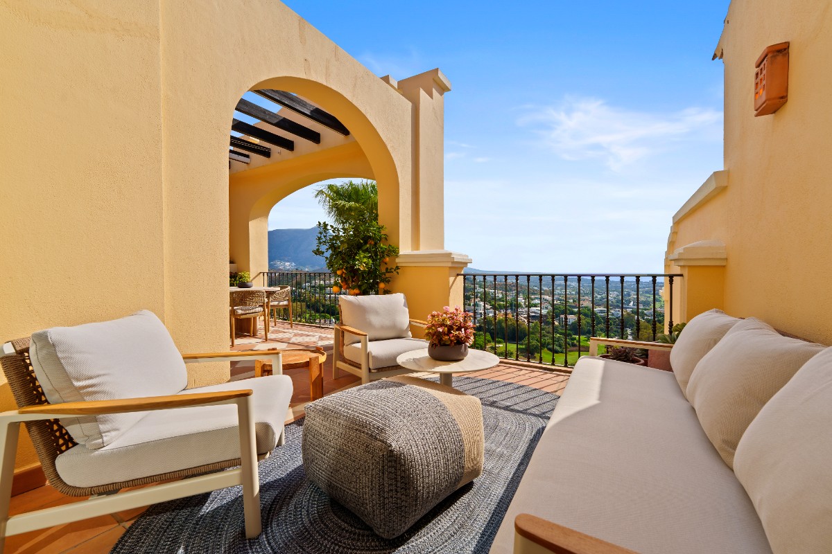 Buena Vista Penthouse SV2195