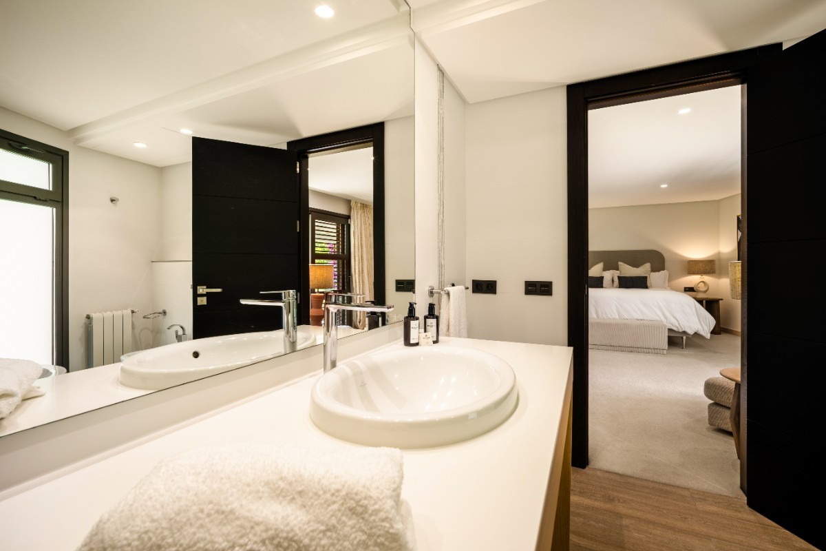 Villa Palm Springs - Nueva Andalucia SV2255