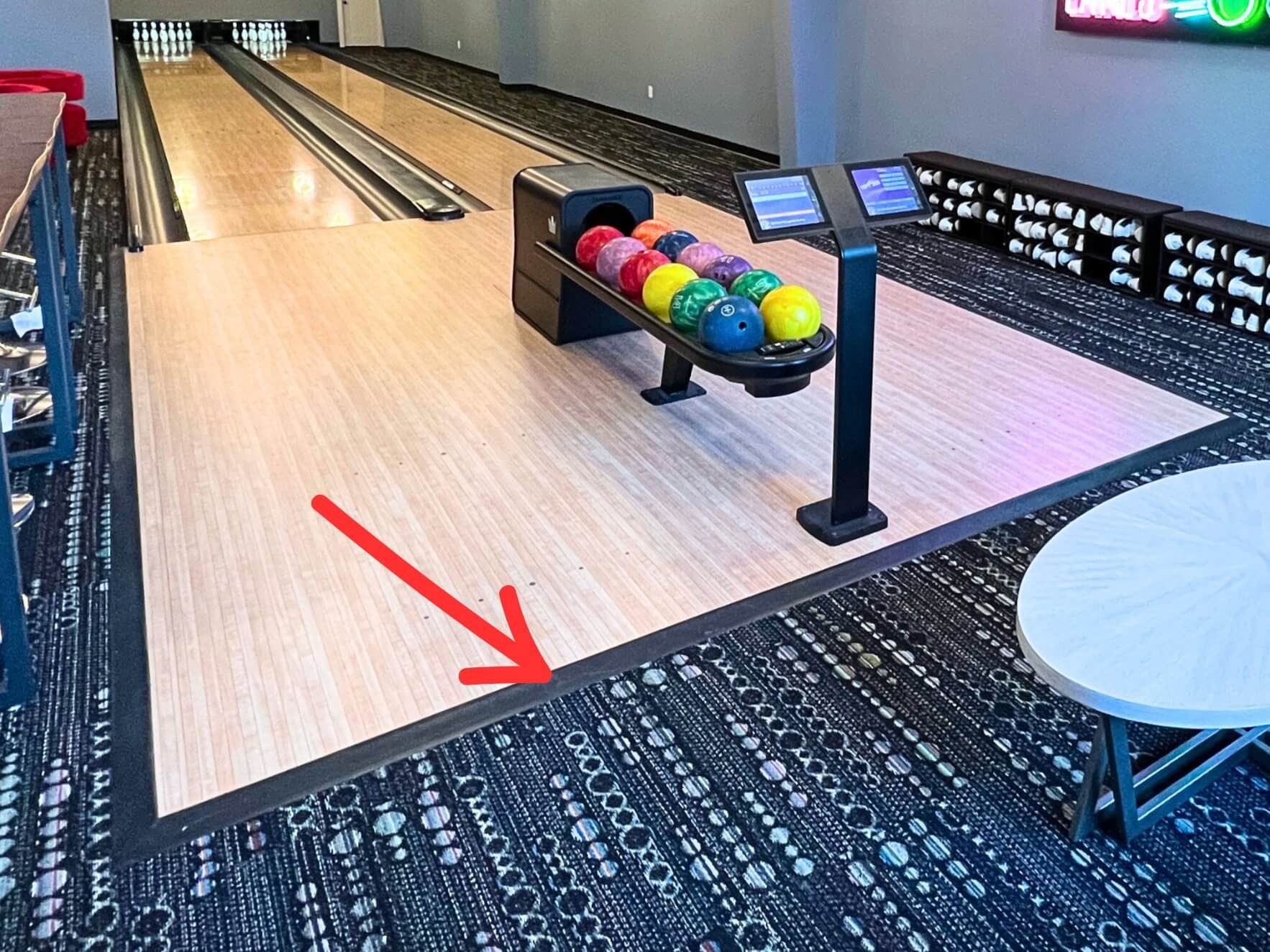 Vinyl T-molding transition strip onto carpet