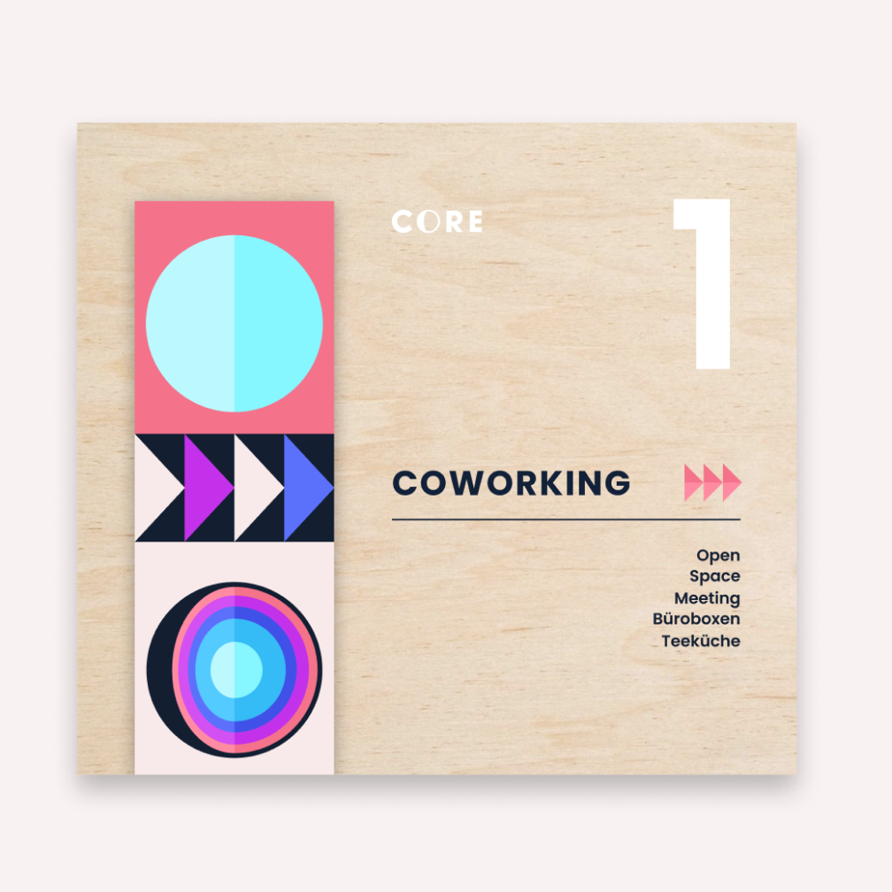 CORE-Leitsystem: Holzaufsteller für Etage 1 – Coworking mit bunten Kreisgrafiken
