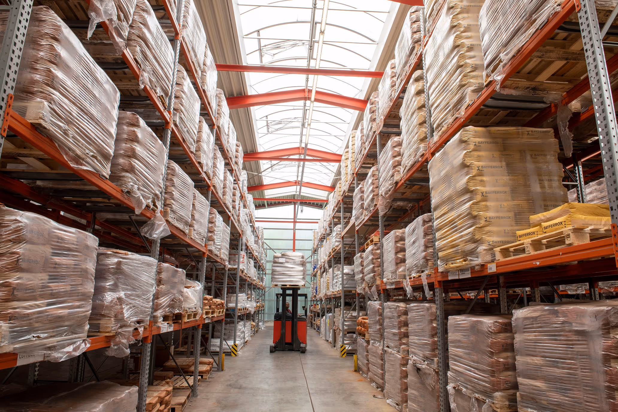 Logistik Lagerhalle für Farbpigmente