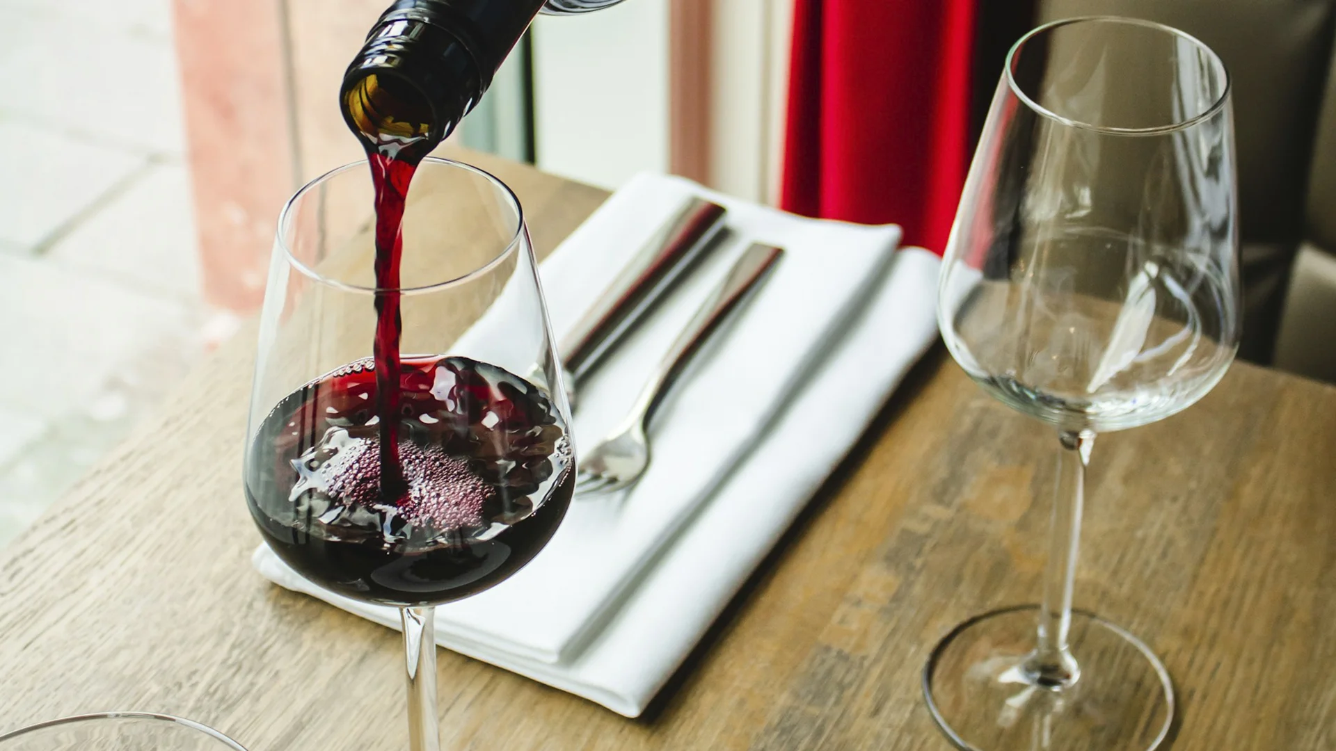 Fetească Neagră: An In-Depth Wine Profile of Romania’s Signature Grape