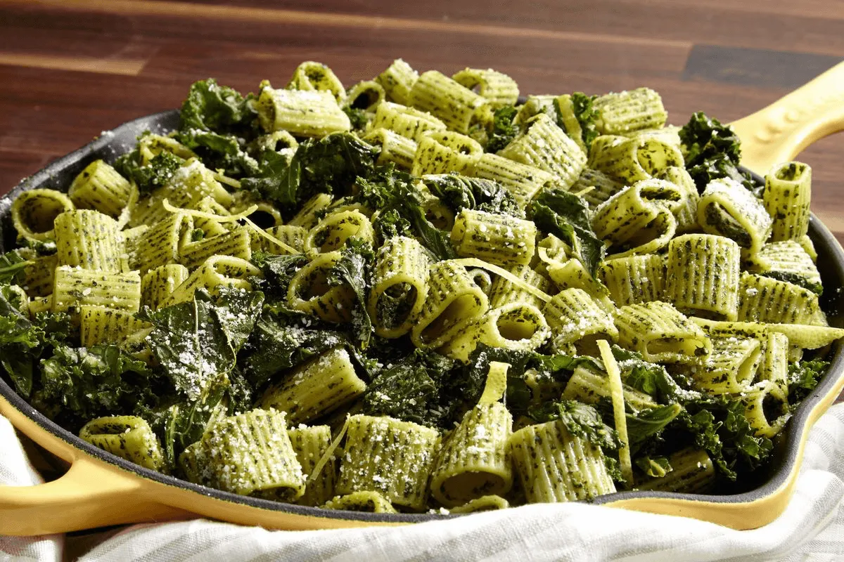 Kale-pesto-pasta-healthy-pasta-recipes