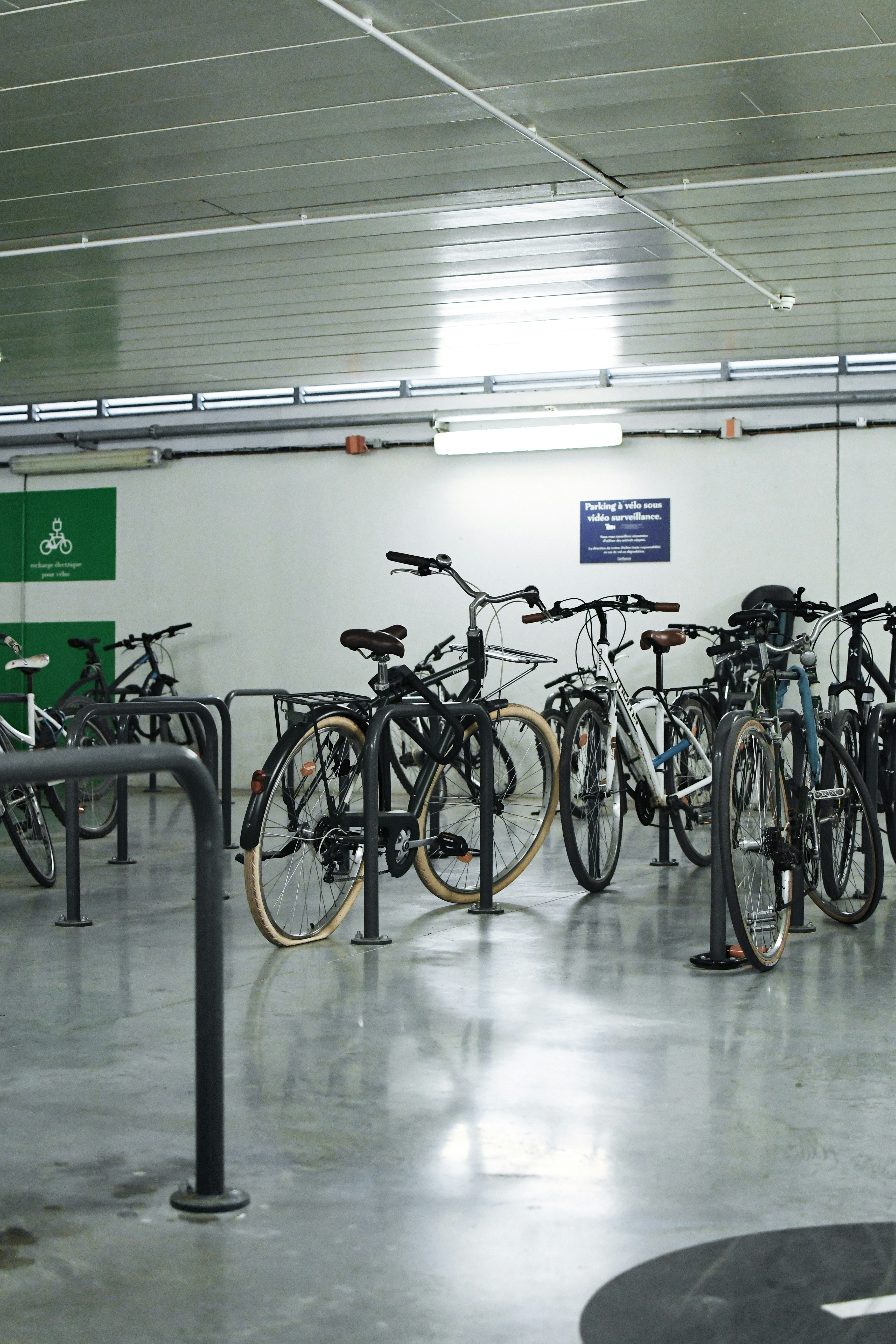 Transformer une partie du parking en local vélos : qui vote et qui paie ?