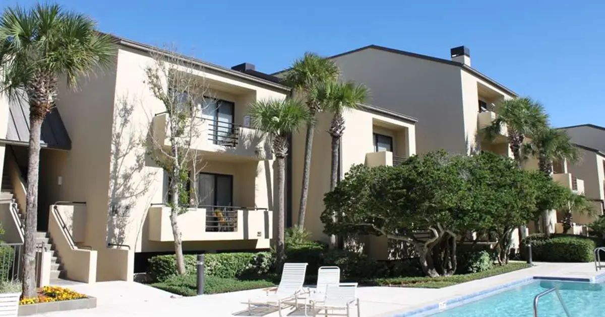 Spinnakers Reach Condominiums