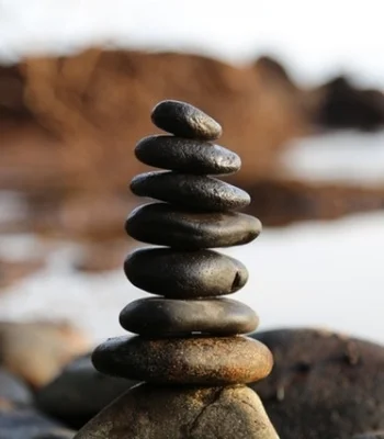 Quick Guide: Hot Stone Massage Therapy