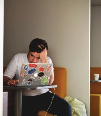 Workplace Massage Can Help to Fight Deadly Stress and Anxiety