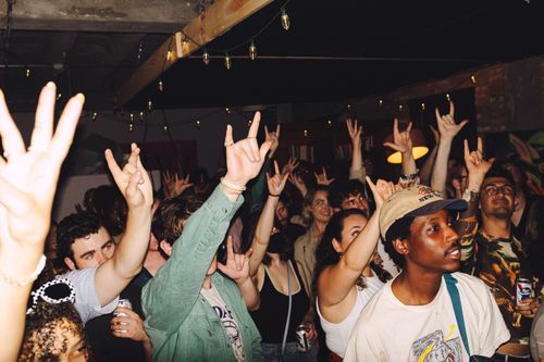 vibing people on dcb's concert