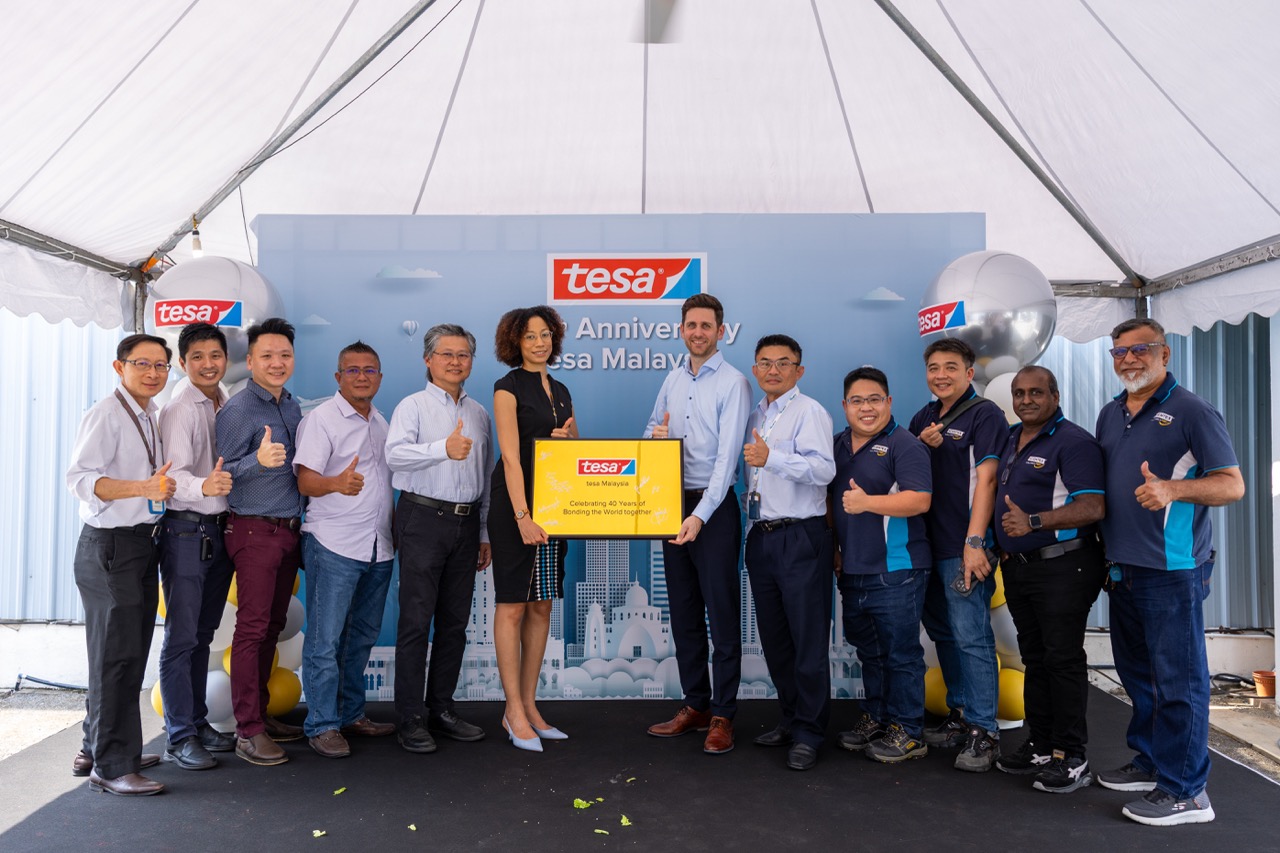 Kỷ niệm 40 năm Đổi mới và Phát triển: Câu chuyện của tesa tape Malaysia
