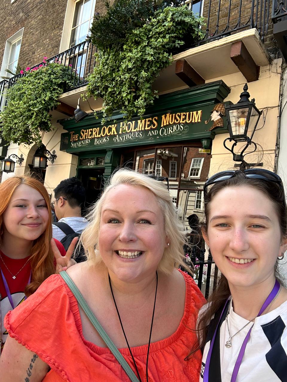 Leslie with two Svitlo students