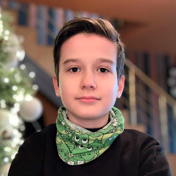 Tymur, a Svitlo student