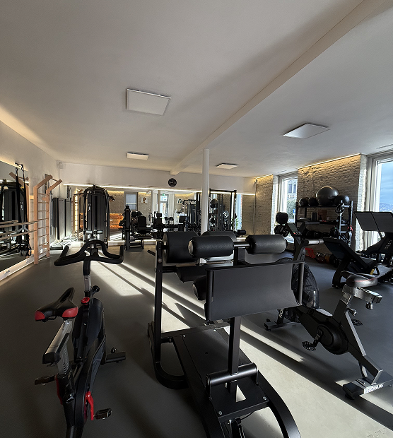 fitness studio Zurich with Technogym equipment personal training sessions