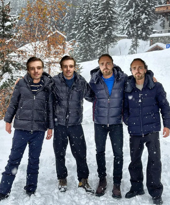 Founders of Van der Weerd travel.