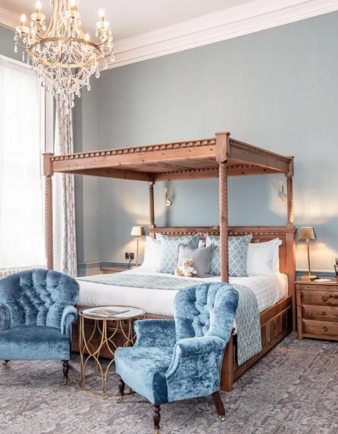 Suite with a kingsize bed at the Hotel Hawkstone Hall & Gardens, Spa & Gym.